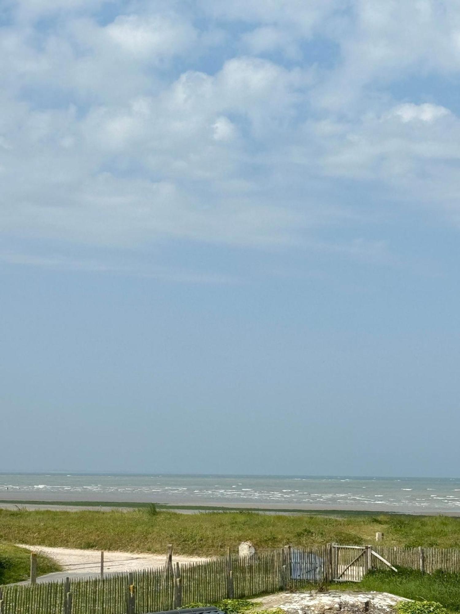 Face Aux Isles Saint-Marcouf Exterior foto